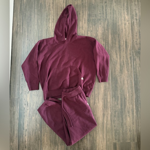 Comfrt Sweater Knit Hoodie & Jogger in Maroon - Picture 4 of 11